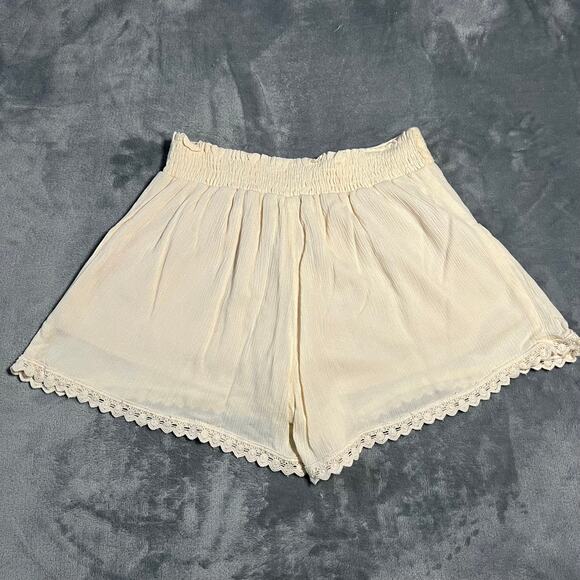 Women's High Rise Pull On Crochet Trim Shorts Sz XXS Boho Festival Coastal Beach - Picture 2 of 9